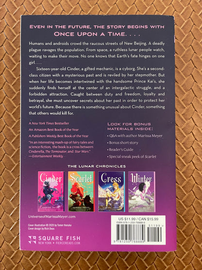 The Lunar Chronicles #1: Cinder by Marissa Meyer (Paperback)