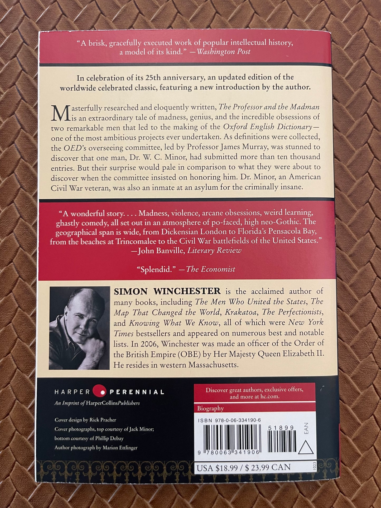 The Professor and the Madman: A Tale of Murder, Insanity, and the Making of the Oxford English Dictionary by Simon Winchester (Paperback)