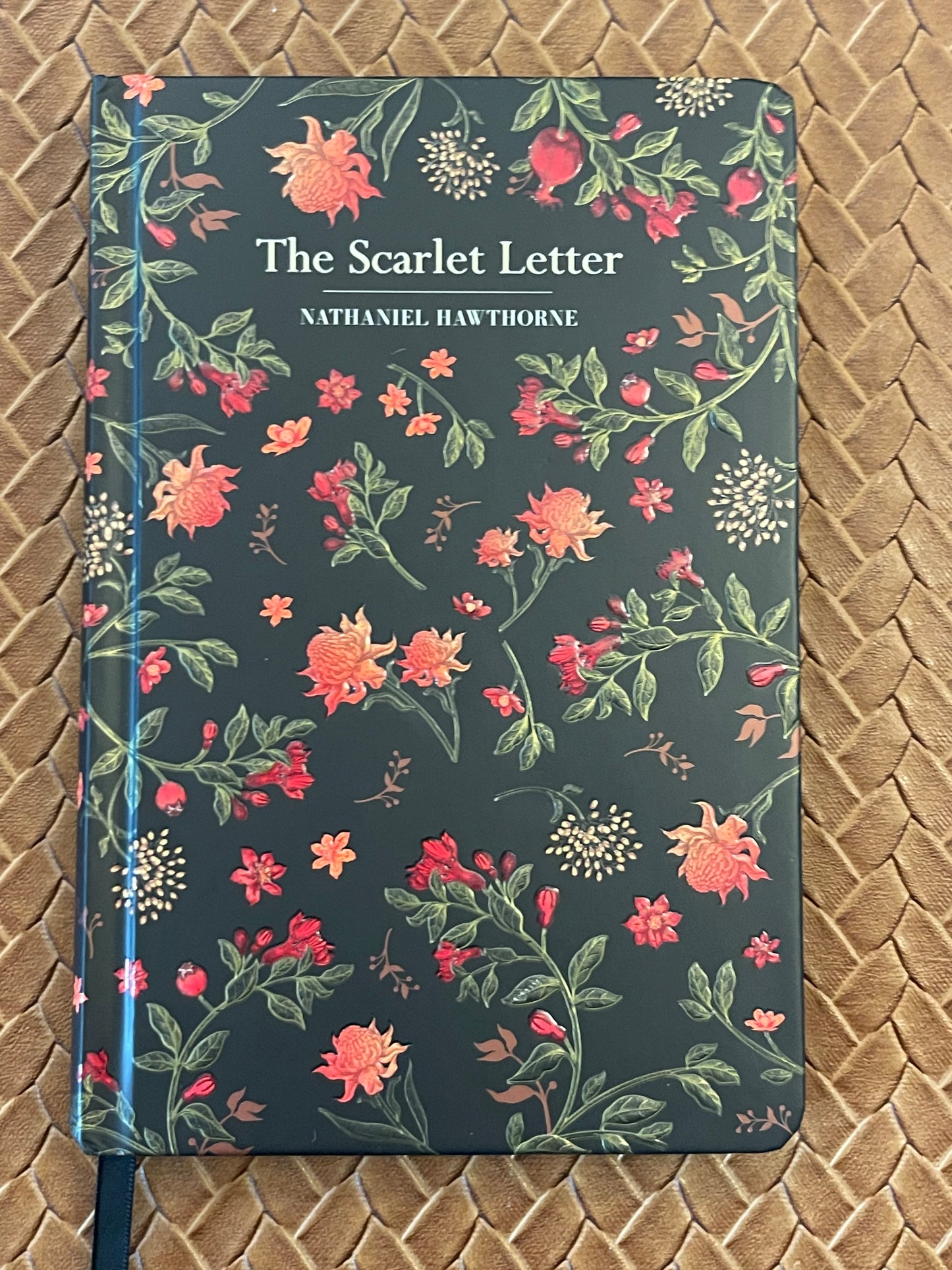 The Scarlet Letter by Nathaniel Hawthorne (Hardcover - New)