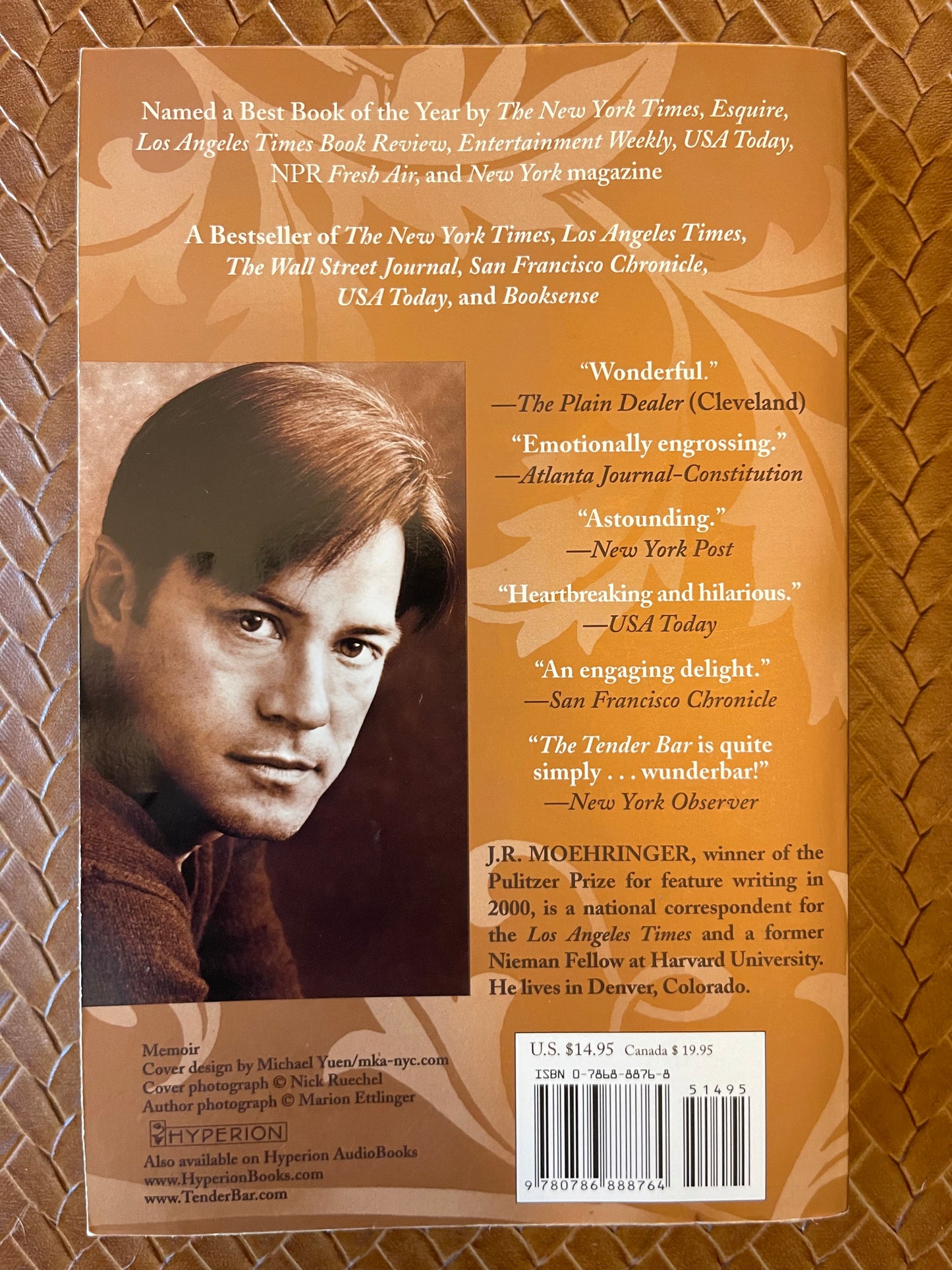 The Tender Bar: A Memoir by J. R. Moehringer (Paperback)