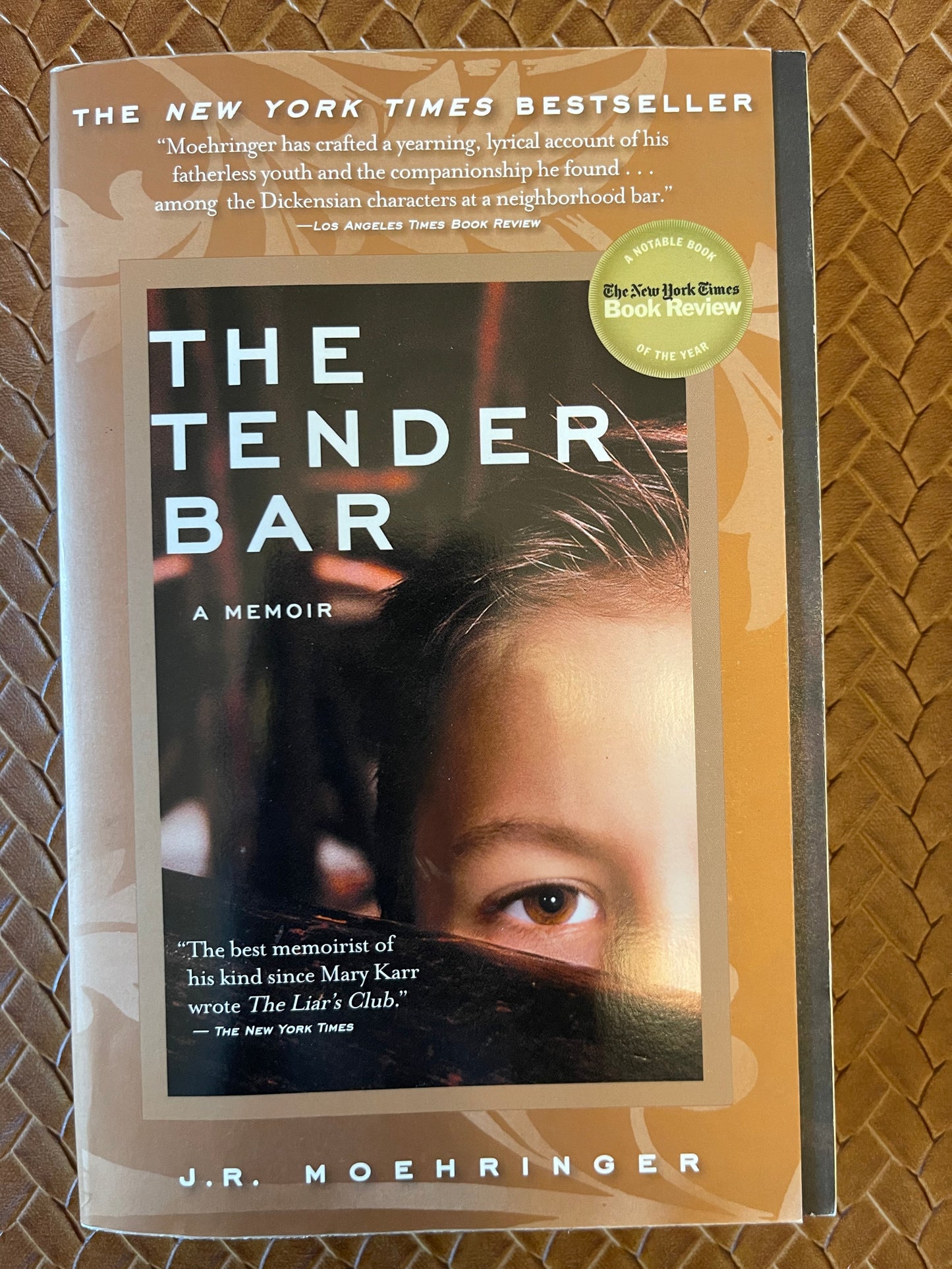The Tender Bar: A Memoir by J. R. Moehringer (Paperback)