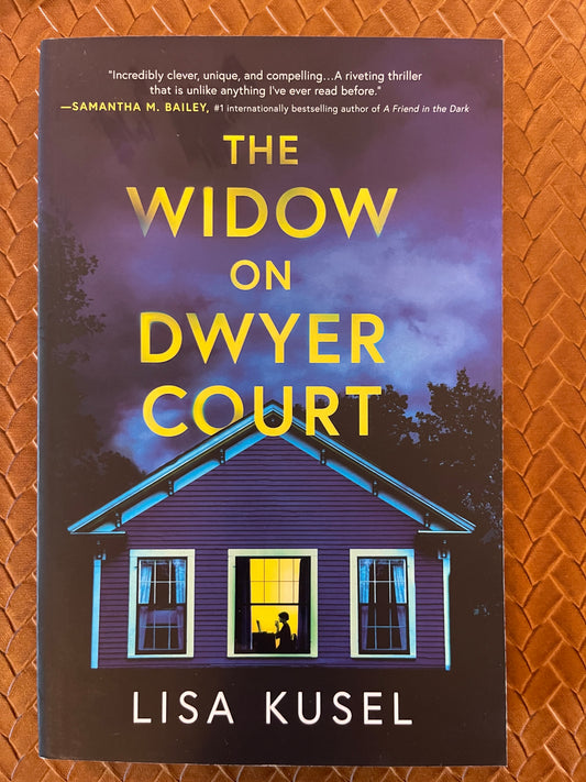 The Widow on Dwyer Court by Lisa Kusel (Paperback)