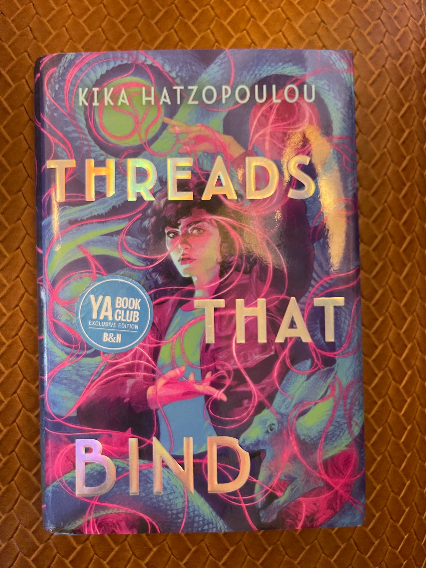 Threads That Bind #1: Threads That Bind by Kika Hatzopoulou (Hardcover)