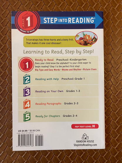 Triceratops (StoryBots) (Step into Reading) by Storybots (Paperback)