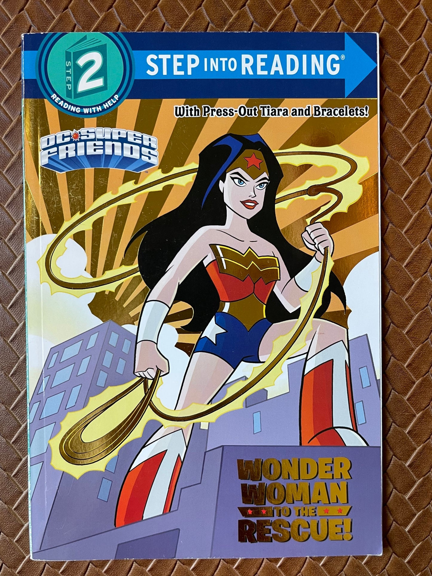 Wonder Woman to the Rescue! (Step Into Reading) by Courtney Carbone, Random House (Illustrations)